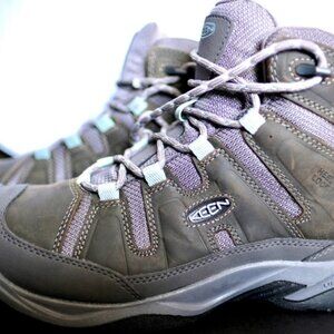 Keen Women's size 9 Circadia Mid-rise Waterproof Hiking Boots